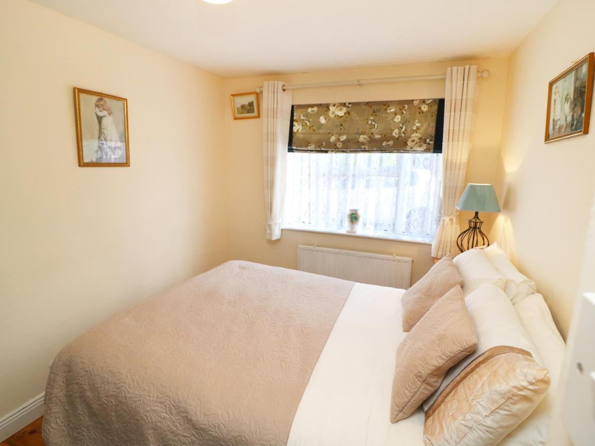 Julie's Cottage, Castleisland Exterior foto
